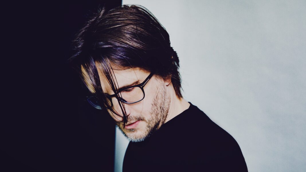 STEVEN WILSON BY HAJO MUELLER