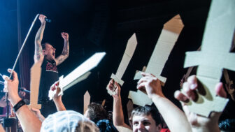 Donots akustisch in Köln –  Maximum Lagerfeuer