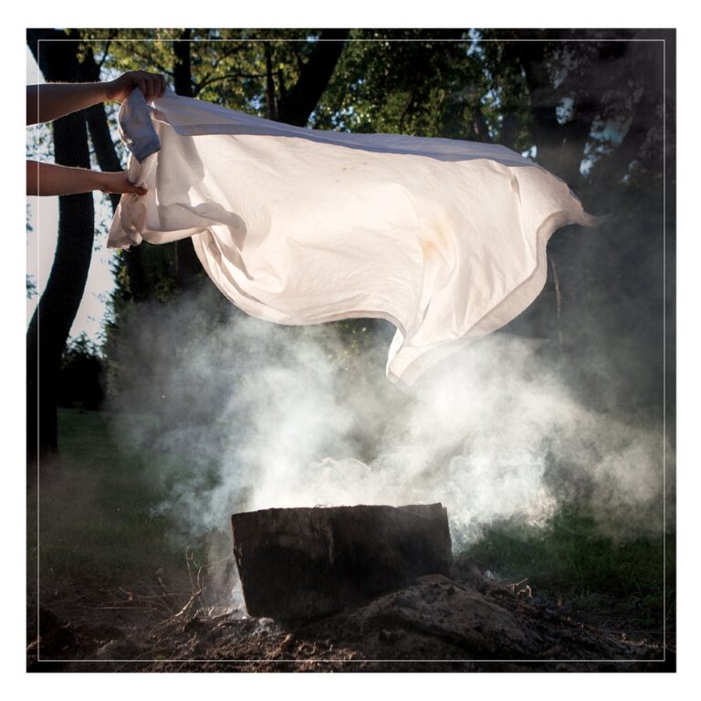 Pianos Become The Teeth schlagen mit “Repine” ruhigere Töne an