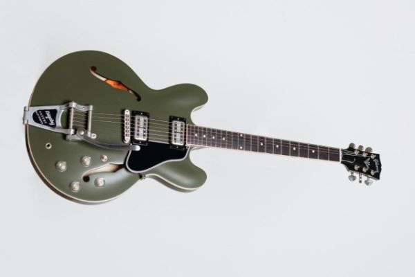 Chris Cornell ES-335