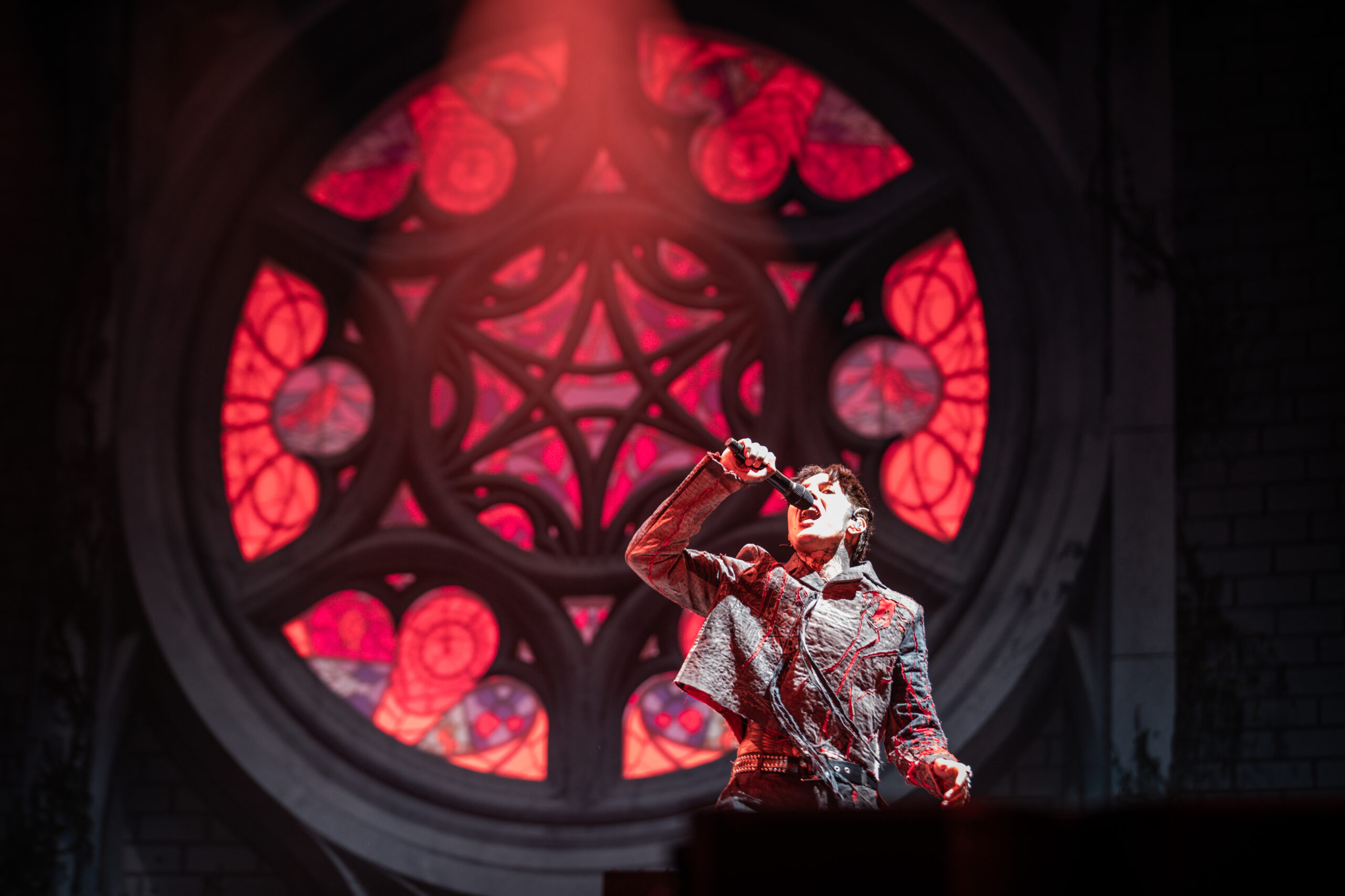 Mit massenoptimierter Show: Bring Me The Horizon (Foto: Alpi Photography)