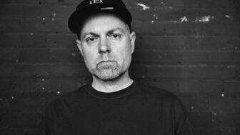 DJ Shadow kündigt neues Album an – DJ-Action-Abenteuer