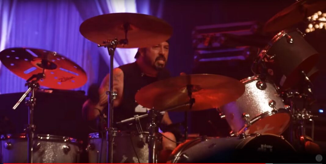 Dave Grohl - Play (Warren Haynes Presents The Benefit Concert Volume 20, Vinyl Vol. 1)