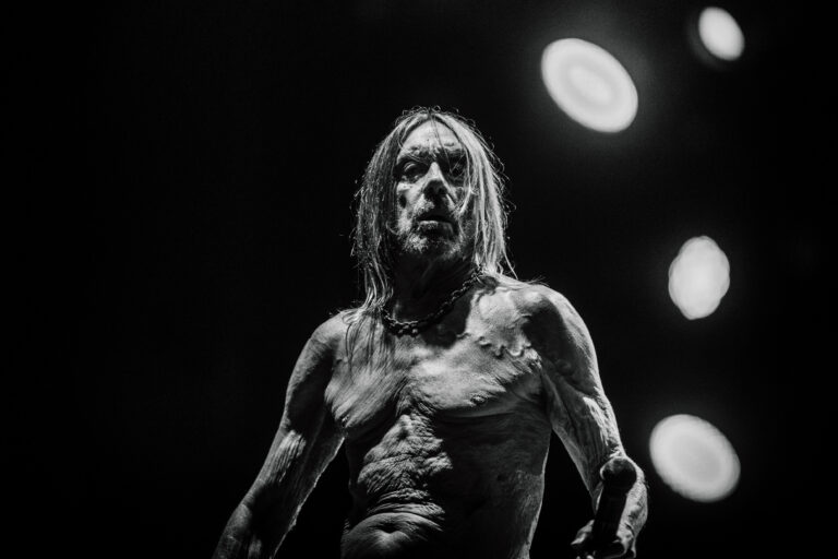 Iggy Pop covert “Walk On The Wild Side”