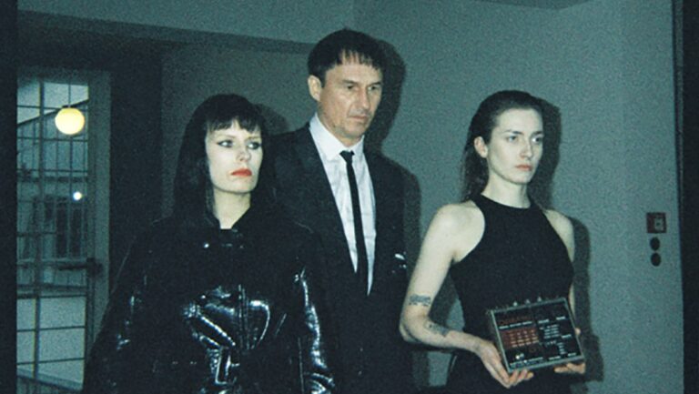 Patrick Wagner und Helen Henfling von Gewalt