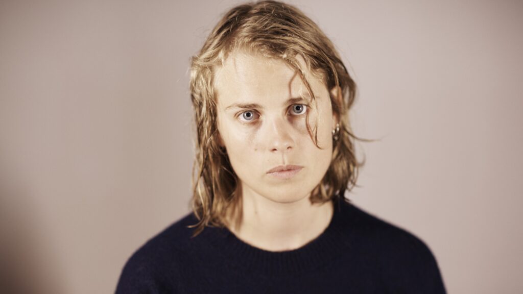 Marika Hackman by Steve Gullick