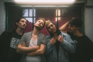 Plaiins  – Debütalbum angekündigt