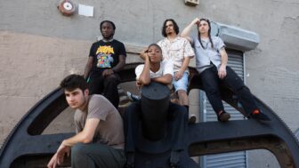 Upchuck - Neue Single  – Plastik anzünden
