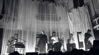 Young Fathers in Amsterdam  –  Lo-Fi-Prozession