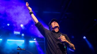 Alex Henry Foster – Neuer Live-Song von Köln-Show veröffentlicht