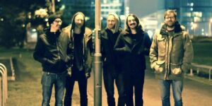 VISIONS Premiere: Berliner Emo-Band Erai stellt Video zu „Lights Out (Curtain Close)“ vor