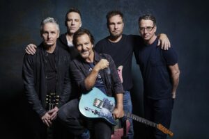 Pearl Jam schließen sich politischem Protest an, sagen Show in North Carolina ab