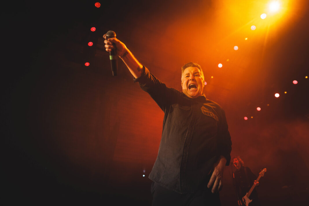 Ken Casey mit den Dropkick Murphys, 2025 (Foto: picture alliance / Gonzales Photo/Peter Troest | Gonzales Photo/Peter Troest)