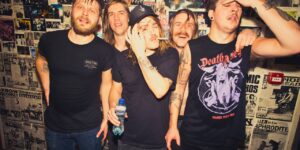 VISIONS Premiere: John Coffey stellen Flüchtlingskrisen-Video zu “No House For Thee” vor