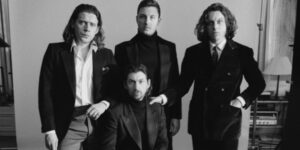 Arctic Monkeys kündigen neues Album “Tranquility Base Hotel & Casino” an