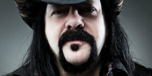 Newsflash  (Vinnie Paul, Grave Pleasures, Guided By Voices u.a.)