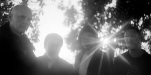 Smashing Pumpkins kündigen neues Album “Shiny And Oh So Bright, Vol. 1” an, streamen Song “Silvery Sometimes (Ghosts)”