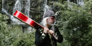 J Mascis covert Tom Pettys “Don’t Do Me Like That”