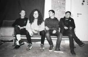 VISIONS Premiere: DIY-Punks Pogendroblem stellen neuen Song &#8220;Wir&#8221; vor, kündigen Doppel-EP an