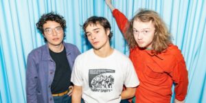 VISIONS Premiere: Naked Giants streamen neues Album “The Shadow” vorab
