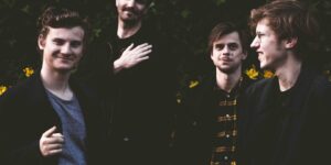 VISIONS Premiere: Alternative-Rocker The Waltz stellen Videosingle „Flowers“ vor