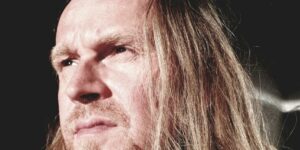 VISIONS Premiere: Arne Heesch präsentiert Videosingle “The Glowing”
