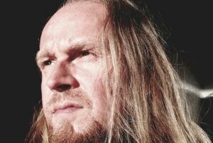 VISIONS Premiere: Arne Heesch präsentiert Videosingle &#8220;The Glowing&#8221;
