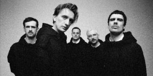 Kraftklub kündigen neues Album “Kargo” an, teilen erste Single “Ein Song reicht”