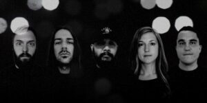 VISIONS Premiere: Post-Rocker Hiroe kündigen Debütalbum “Wrought” an, veröffentlichen erste Single “Black Mountain”