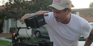 Tom DeLonge – Erster Trailer zu „Monsters Of California“