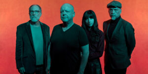 Pixies präsentieren neuen Song “There’s A Moon On”
