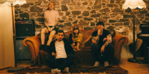 Petrol Girls streamen neuen Song “Preachers”