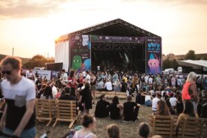Obstwiesenfestival – Zweite Bandwelle mit Tocotronic angekündigt