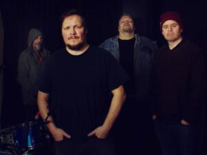 VISIONS Premiere: Stoner-Rocker Mammoth Volume streamen ihr neues Album &#8220;The Cursed Who Perform The Lavagod Rites&#8221;