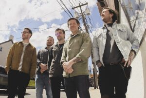 Post-Hardcore-Supergroup L.S. Dunes streamt erste Single &#8220;Permanent Rebellion&#8221;, kündigt Debütalbum &#8220;Past Lives&#8221; an