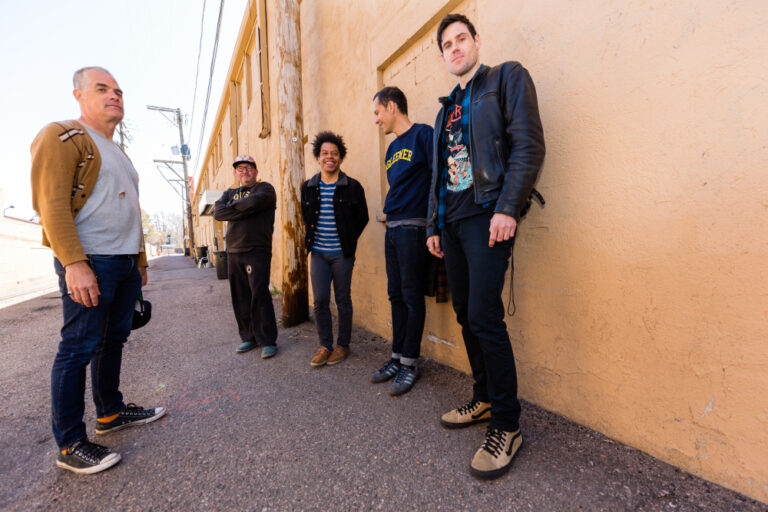 Samiam veröffentlichen neuen Song “Lights Out Little Hustler”, arbeiten an neuem Album