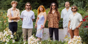 VISIONS Premiere: Altin Gün präsentieren neue Single “Rak?ya Su Katamam”, kündigen neues Album “A?k” an