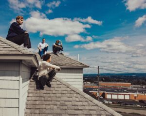 One Step Closer - Neue Single – In den Armen von Giganten